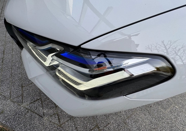 BMW Seria 5 cena 247000 przebieg: 89975, rok produkcji 2020 z Poznań małe 781